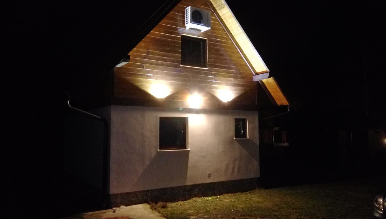 Ferienhaus Vacation Zara Lohovo
